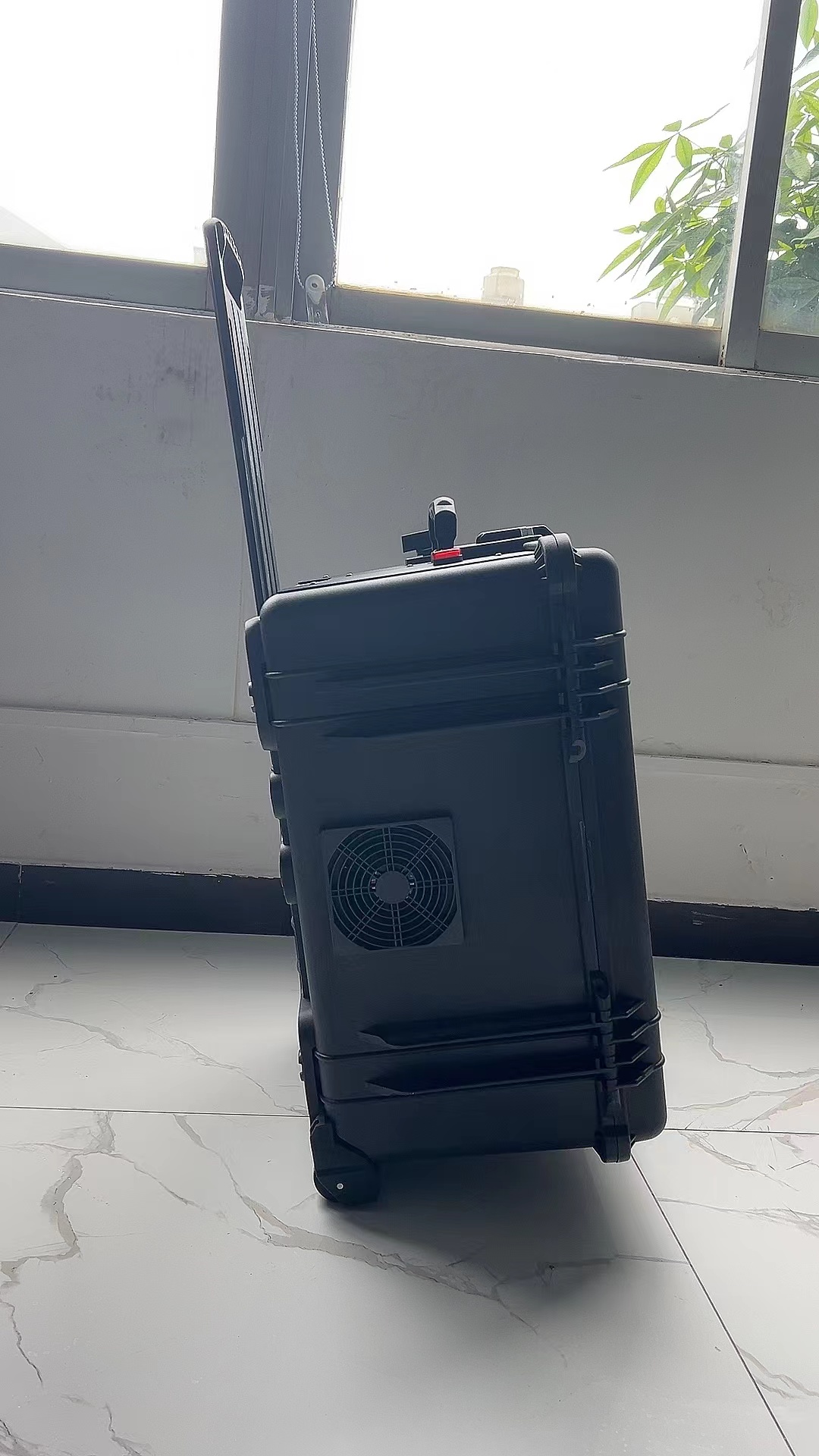浦东手拉箱型移动通信干扰器
